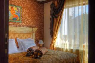 Отель Hotel Iva & Elena Пампорово One-Bedroom Suite Section Elena (child up to 5.99 years is for free)-3
