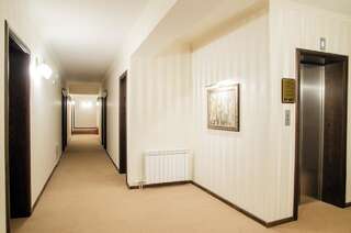 Отель Hotel Iva & Elena Пампорово Standard Double or Twin Room Section Iva (1 child up to 5.99 years is for free upon availability)-3