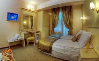 Отель Hotel Iva & Elena Пампорово Standard Double or Twin Room Section Iva (1 child up to 5.99 years is for free upon availability)-1